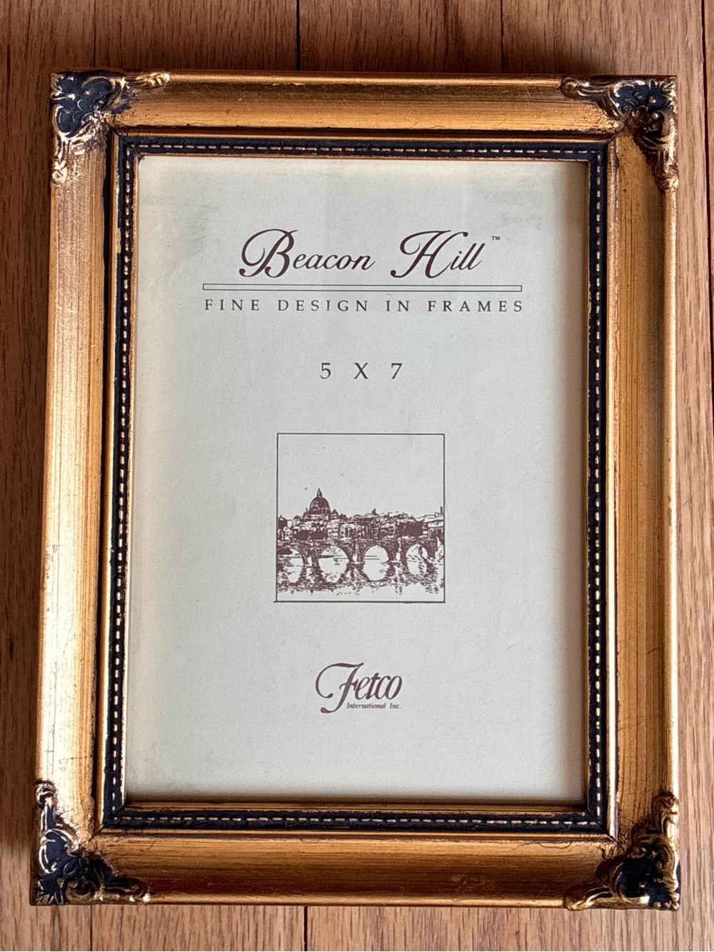 Beacon Hill ™️ Vintage Photo Frame in Wood with a  Gold Antiqued Finish
